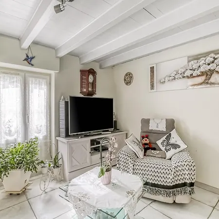 Charming In Heart Of Dax, Cleaning Included Feriehus Dax