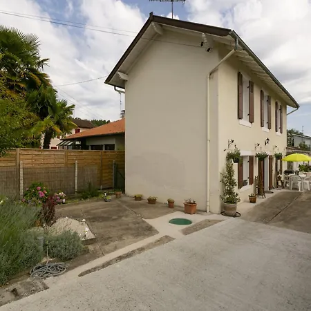 Holiday home Charming Town Centre House With Garden, Cleaning Included *
