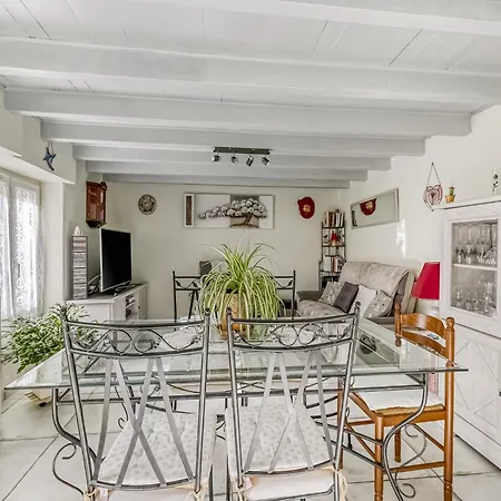 Holiday home Charming Town Centre House With Garden, Cleaning Included Dax